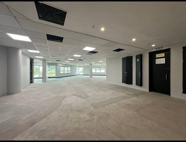 947M² OFFICE TO LET IN SANDTON CENTRAL